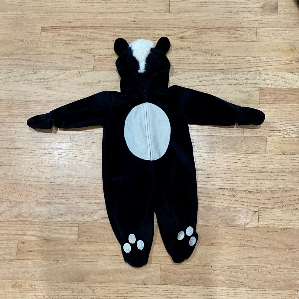 Baby Skunk Halloween Costume 6-9 Months Black White Warm